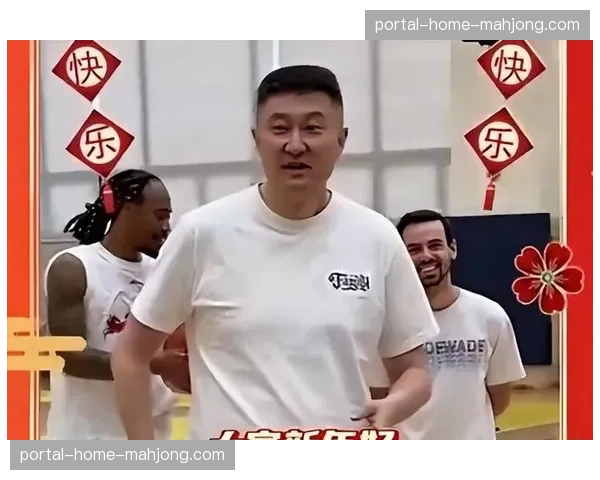 广东伤员崔永熙与麦考尔已跟队合练，杜锋朱芳雨春节发红包提振士气